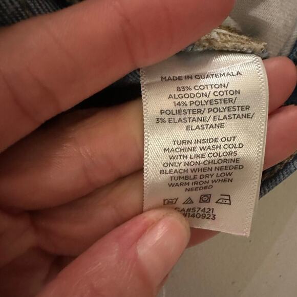 Ann Taylor LOFT Blue, Open Bottom Hems, Highwaist, Flared Jeans- 28/6 - Picture 7 of 10